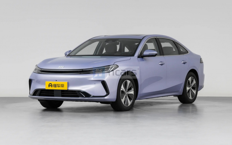 Geely Galaxy A7 фото спереди