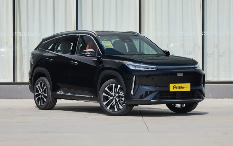 Geely Galaxy M7 PHEV фото салону