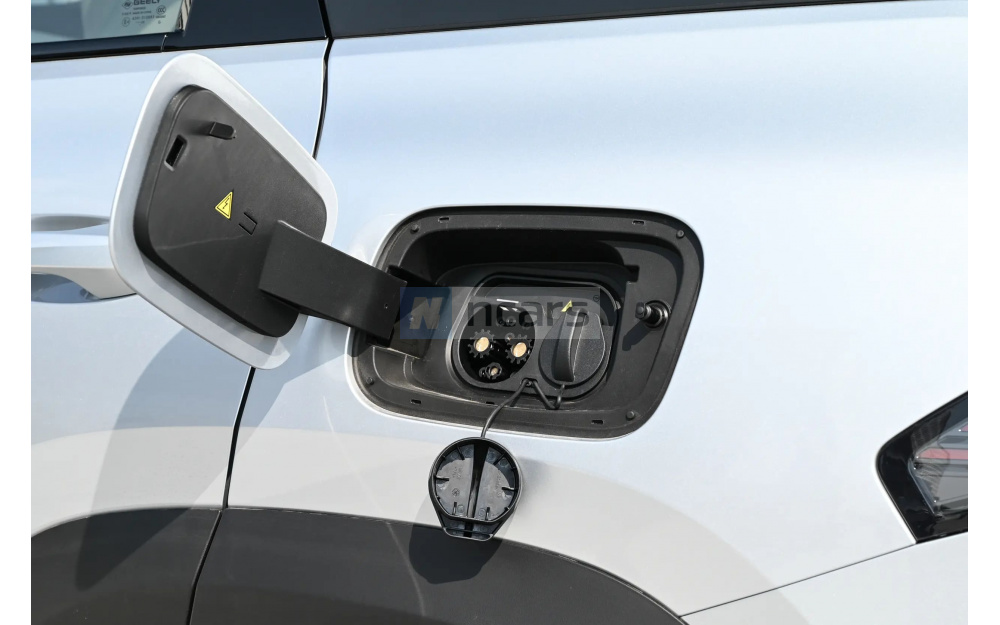 Galaxy M7 PHEV - 14
