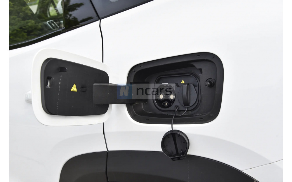 Galaxy M7 PHEV - 14