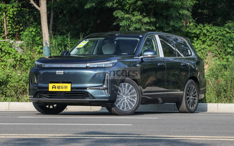 Geely Galaxy M9 PHEV фото спереду