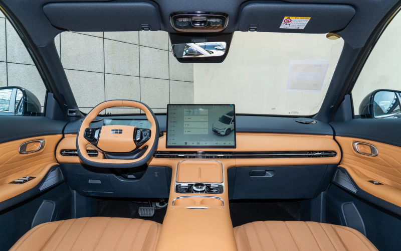 Geely Starship 7 EM-i фото салону