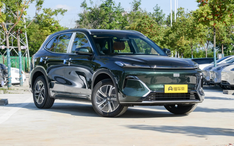 Geely Starship 7 EM-i фото салона