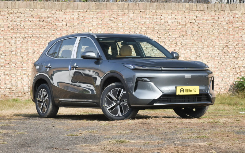 Geely Starship 7 EM-i фото салона