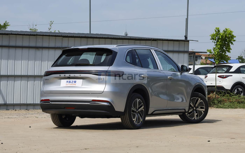Geely Galaxy Starship 7 EV фото со стороны