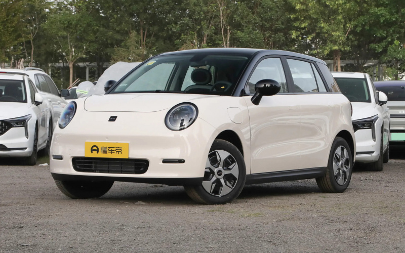 JAC  Yttrium 3 фото спереду
