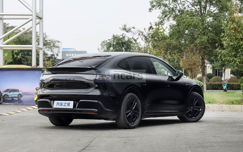 Luxeed R7 фото збоку