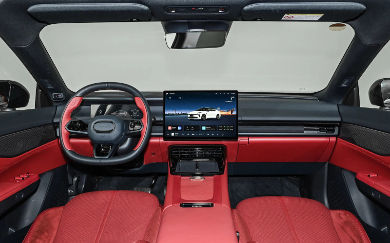 Lynk&Co 07 EM-P фото салону