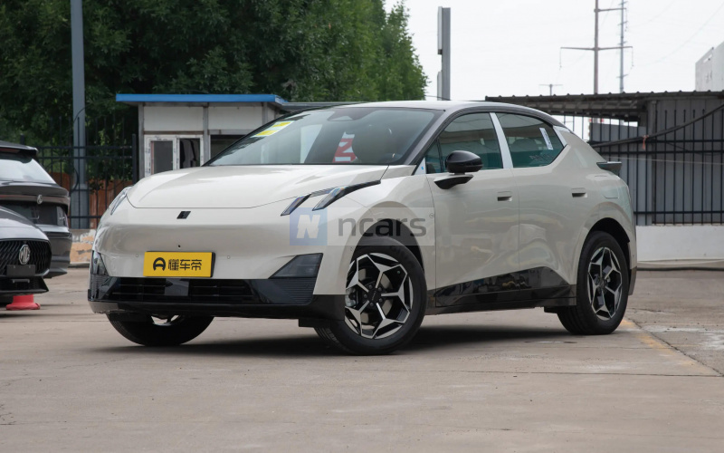 Lynk&Co Z20 фото спереди