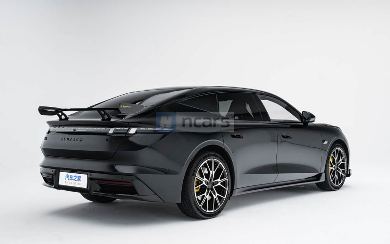 Lynk&Co 10+ фото збоку