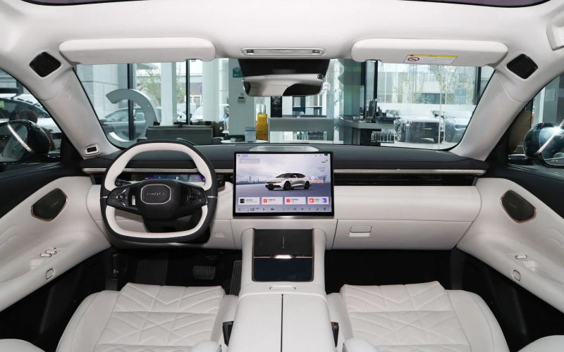 Lynk&Co 10 PHEV EM-P фото салона