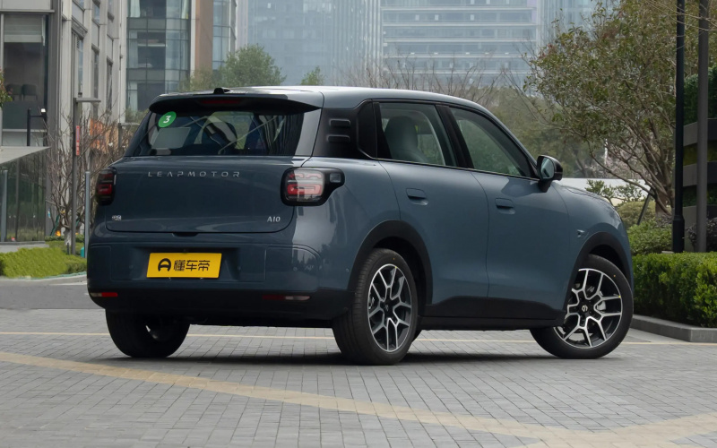 Leap Motor A10 фото со стороны
