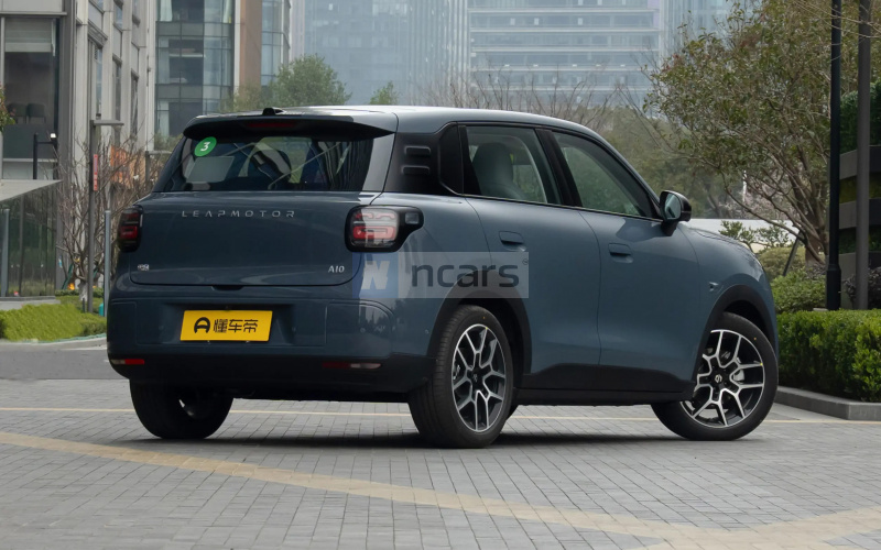 Leap Motor A10 фото збоку