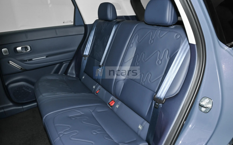 Leap Motor A10 фото задній диван