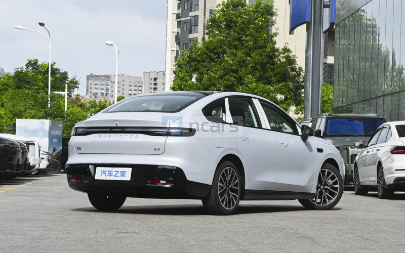 Leap Motor B01 фото збоку