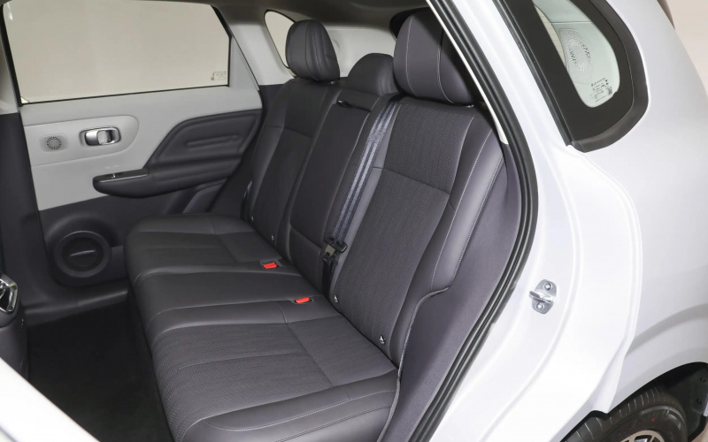 Leap Motor B10 фото задний диван