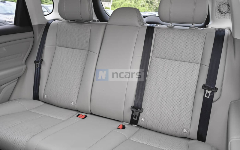 Leap Motor B10 фото задній диван