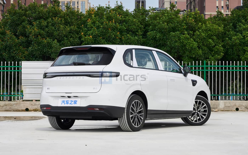 Leap Motor B10 фото збоку