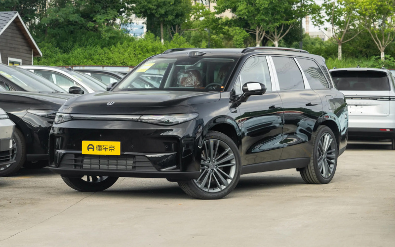 Leap Motor C16 DM фото спереду