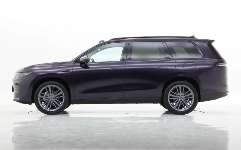 Leap Motor C16 фото задній диван