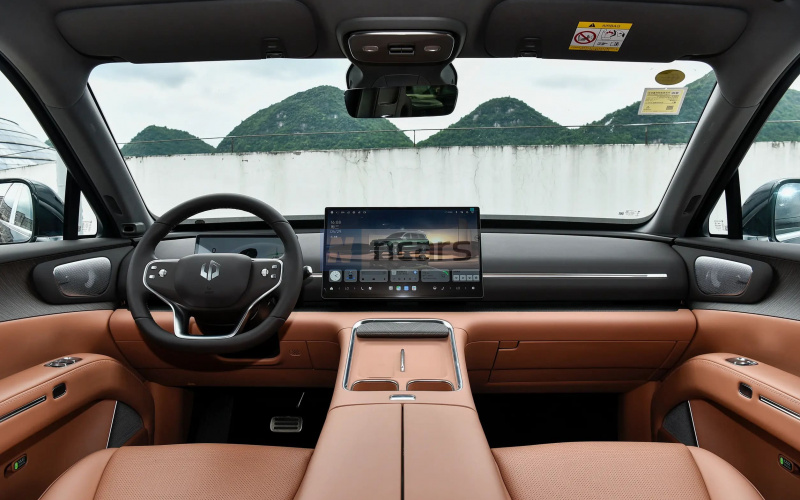Leap Motor D19 PHEV фото салона