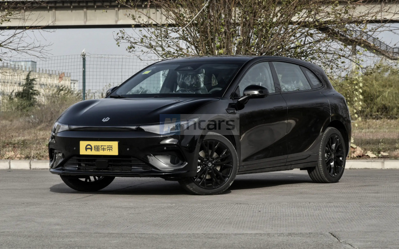 Leap Motor Lafa 5 фото спереди