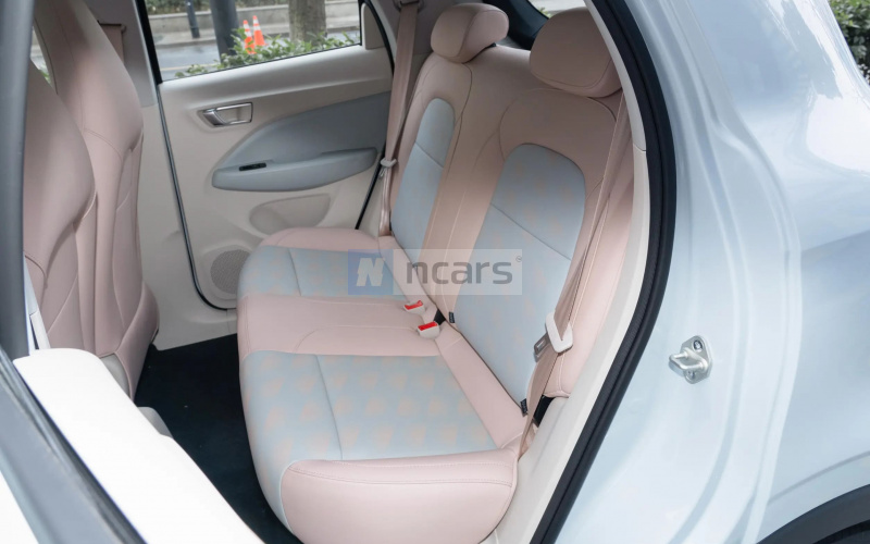 Leap Motor T03 фото задний диван