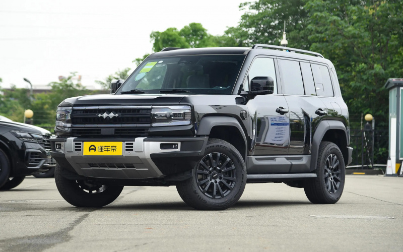 Leopard 5 фото спереди