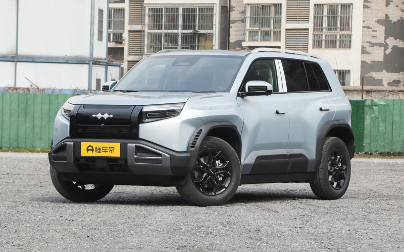 Leopard 3 2026 фото спереди