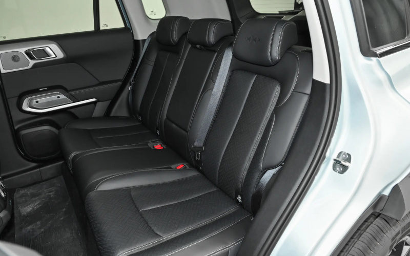 Leopard 3 2026 фото задний диван