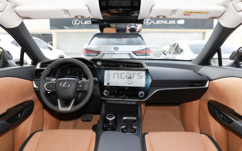 Lexus RZ450e фото салона