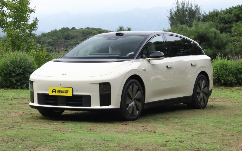 Li i6 фото спереду