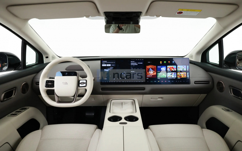 Li i8 фото салону