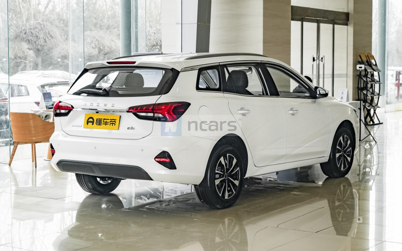 Roewe Ei5 фото со стороны