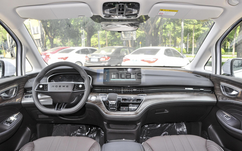 Roewe iMAX8 фото салону