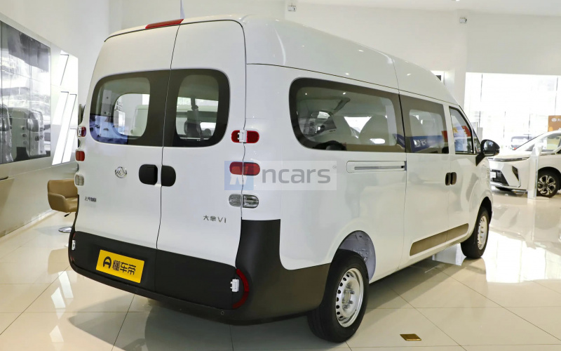 Saic Maxus Dana V1L фото збоку