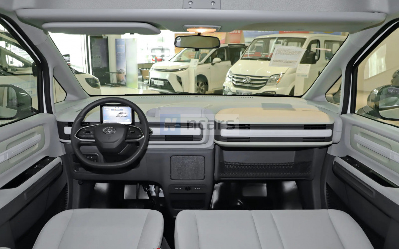 Saic Maxus Dana V1L фото салону