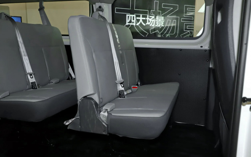 Saic Maxus Dana V1L фото задний диван