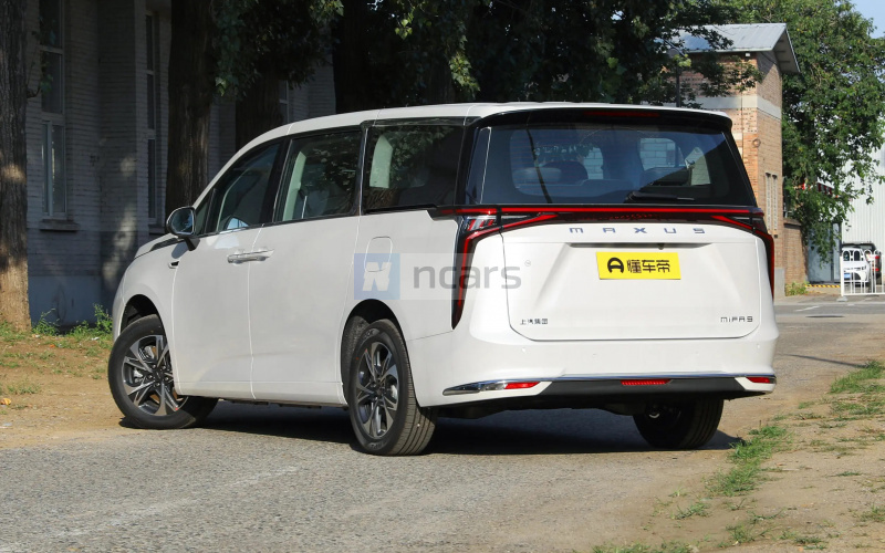 Saic Maxus MIFA 9 фото со стороны