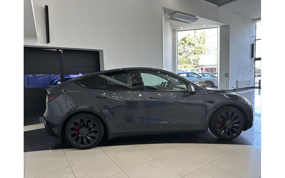 Model Y - 8