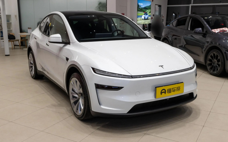 Tesla Model Y фото салона