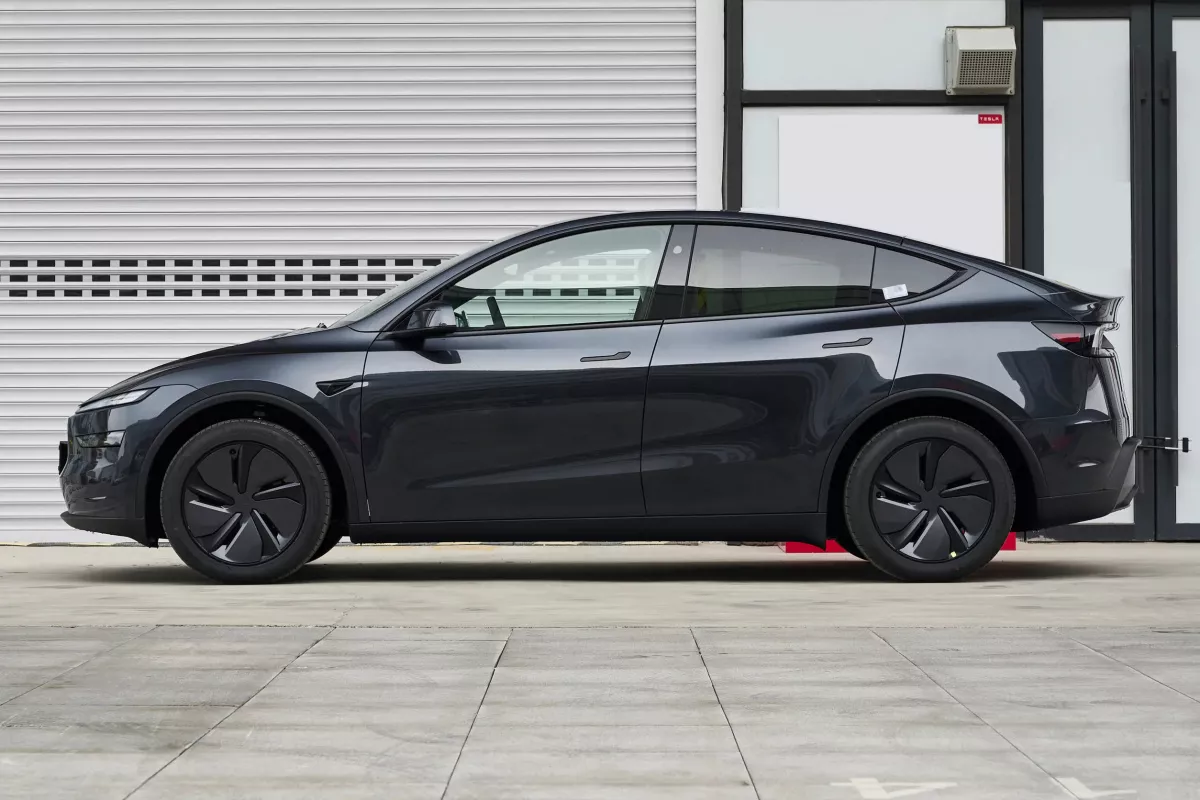 Купуйте електромобіль Tesla Model Y, найкраща ціна в Україні на