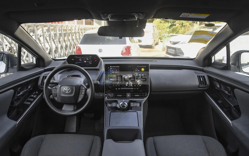 Toyota Platinum 4X фото салону