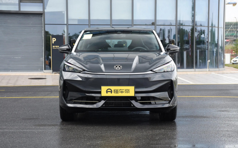 Volkswagen ID. UNYX фото со стороны