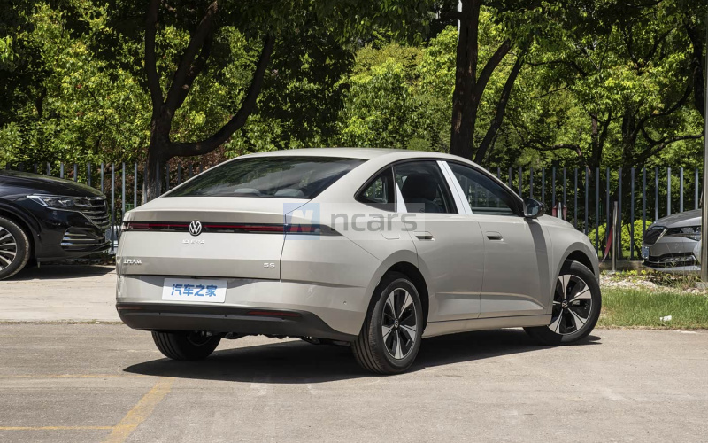 Volkswagen ID.ERA 5S фото збоку