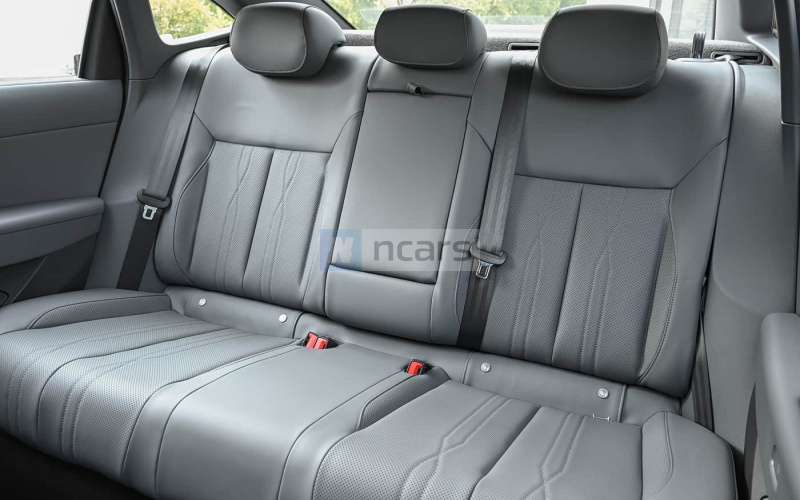 Volkswagen ID.ERA 5S фото задній диван