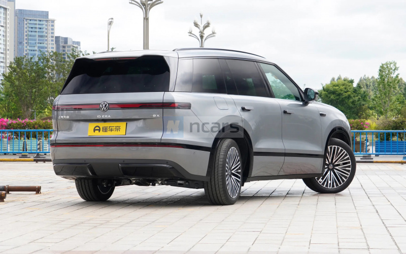 Volkswagen ID.ERA 9X фото со стороны