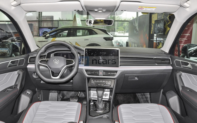 Volkswagen Tiguan L PHEV фото салона