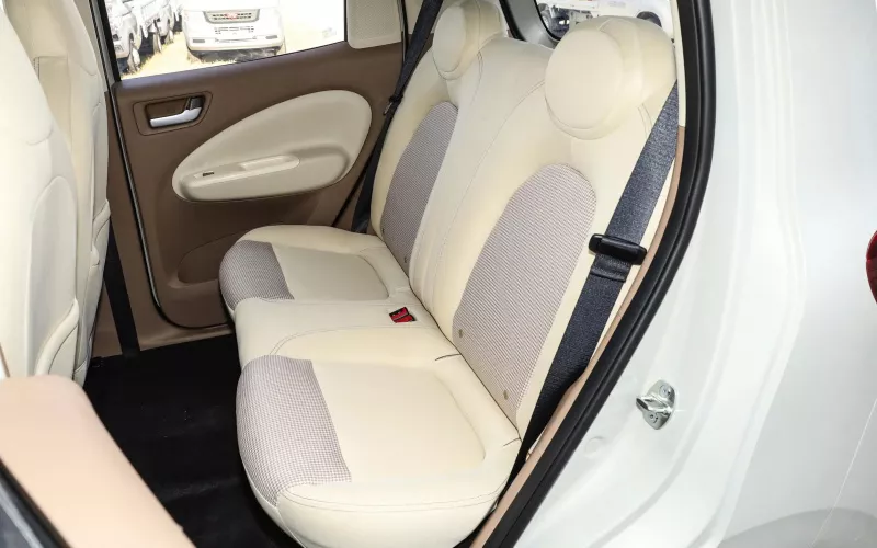 Wuling Mini EV фото задній диван