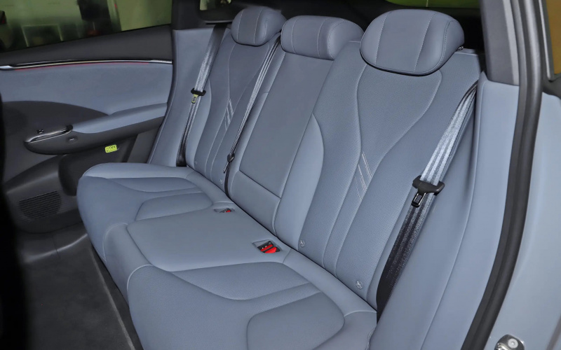 X-Peng G7 фото задній диван